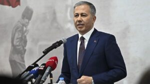 Bakan’dan Uyarı: Trafikte 5 İhlal Can Alıyor