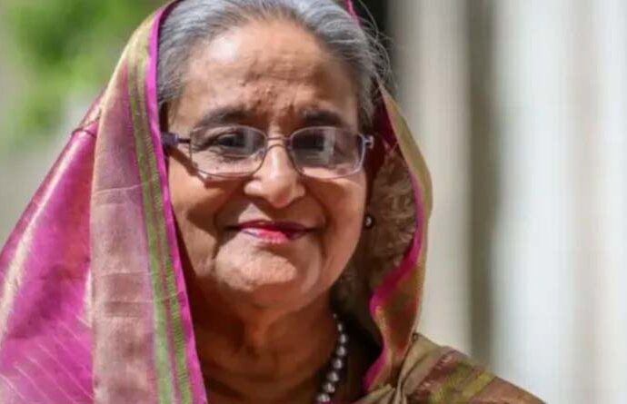 Bangladeş Başbakanı Şeyh Hasina istifa ederek ülkesini terk etti