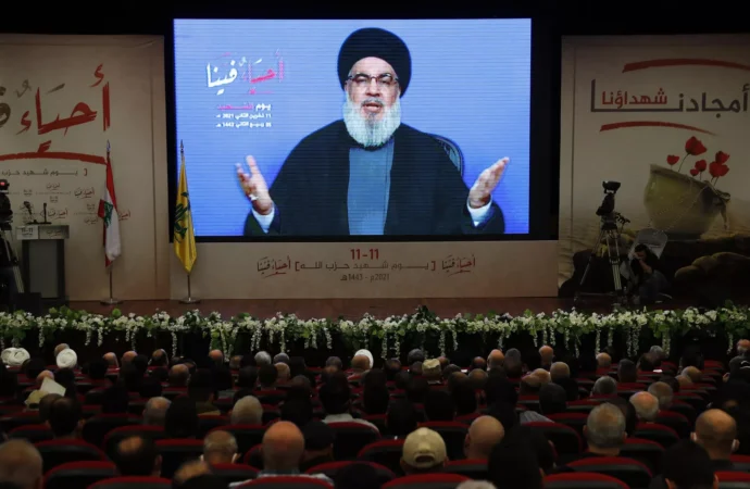 Hizbullah İsrail’e misilleme saldırısını erteledi