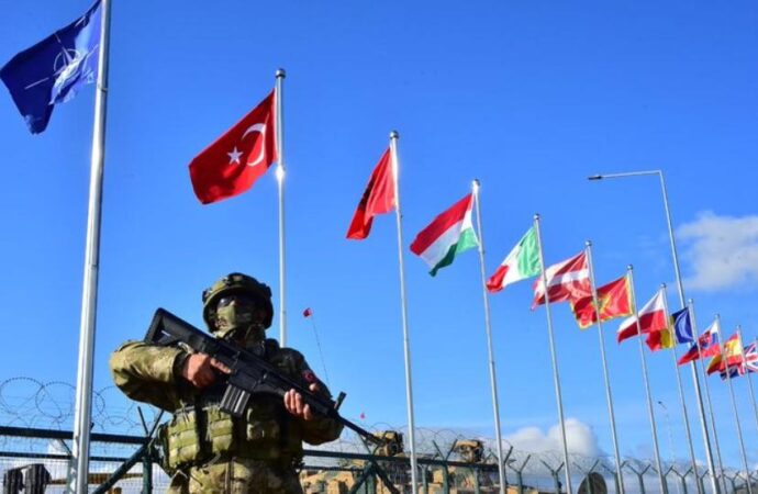 NATO, Zafer Bayramı paylaşımını tepkiler üzerine sildi