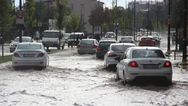 Bin 65 kişi kurtarıldı: 9 il için turuncu ve sarı kodlu uyarı geldi