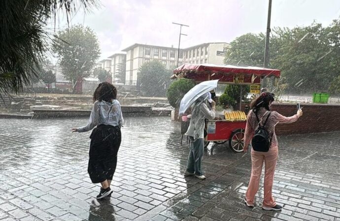 Yağışlı hava 5 gün sürecek! İşte o iller