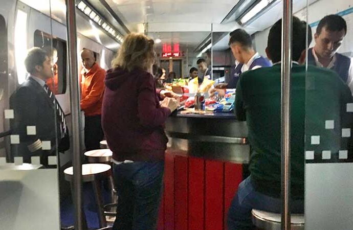Trenlerin yemekli vagonları kiralanacak