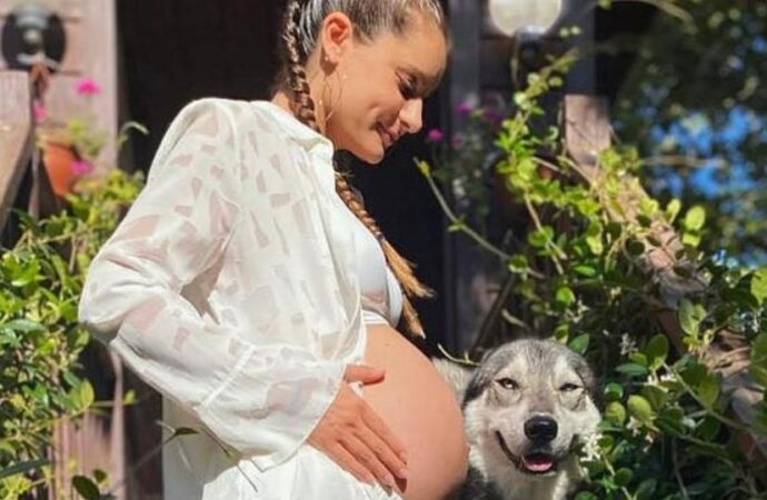 Atiye üçüncü kez anne oluyor