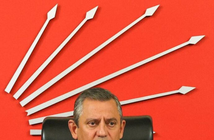 CHP’de tüzük sancısı: Sızan taslak hayal kırıklığı yarattı