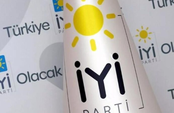 İYİ Parti’de bir kurucu daha istifa etti