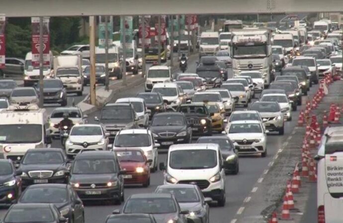 İstanbul’da ilk gün trafiği!