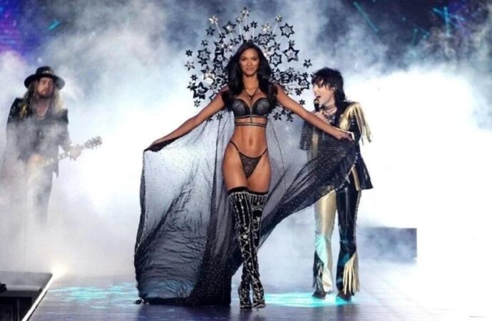 Victoria’s Secret efsanesi 6 yıl sonra geri dönüyor