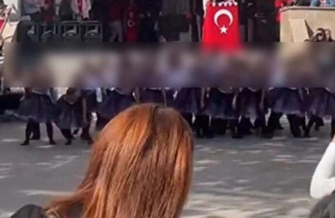 Mühtehcen şarkı sözleriyle 29 Ekim gösterisine soruşturma