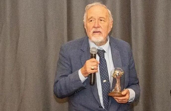 İlber Ortaylı: Hepiniz zeytinlik alın ve zeytin yetiştirin