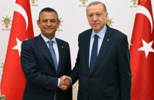 Erdoğan’dan CHP’ye: “Sokak eşkıyalarının oyuncağı haline geldiler”