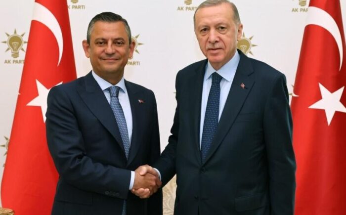 Erdoğan’dan CHP’ye: “Sokak eşkıyalarının oyuncağı haline geldiler”