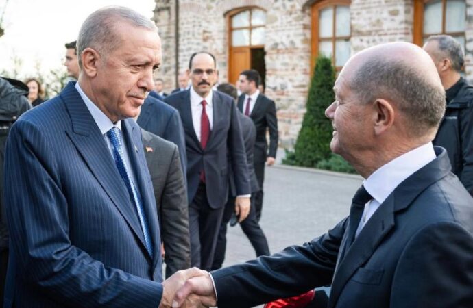 Olaf Scholz’dan Türkçe paylaşım