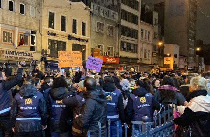 Beyoğlu’nda gözaltına alınan 168 kadından 158’i serbest bırakıldı