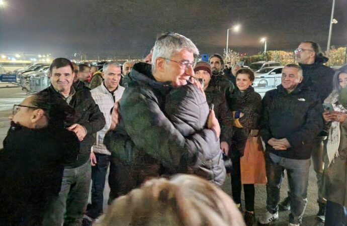 Şair İlhan Sami Çomak 30 yıl sonra özgürlüğüne kavuştu