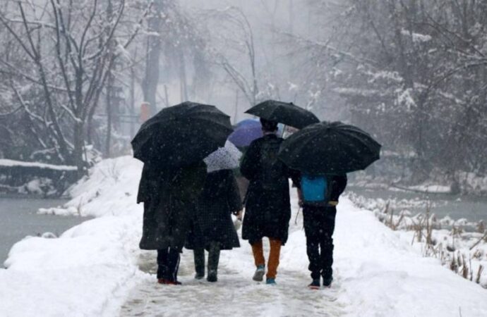 Marmara’da kuvvetli fırtına ve karla karışık yağmur geliyor