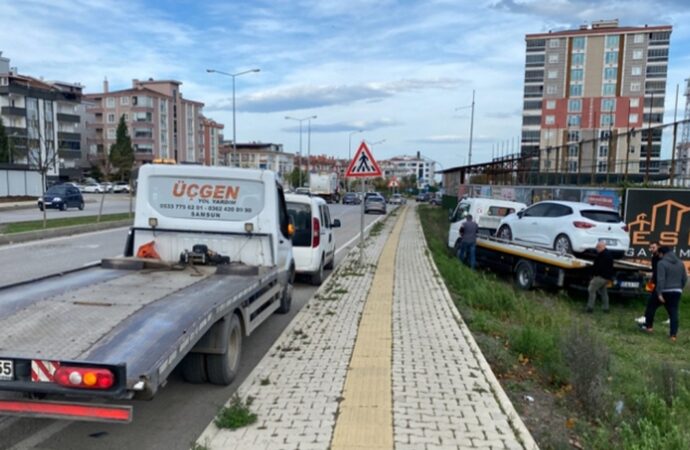 Samsun’da feci kaza! Takla atan otomobildeki baba ve 2 oğlu yaralandı