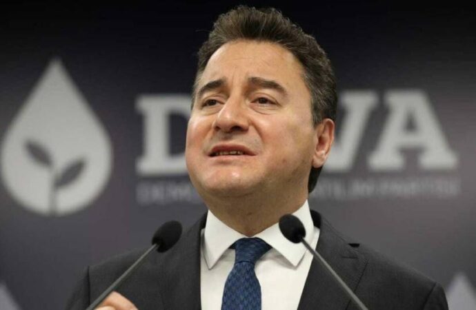 Babacan: Suriye’de mutlaka çoğulcu bir demokrasi hedeflenmeli