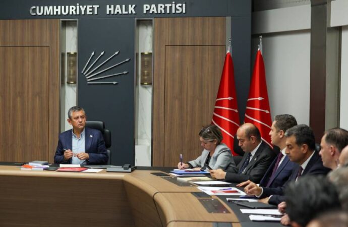 CHP’de ‘bildiri’ rahatsızlığı: Sürekli konuşuluyor, ortada bir şey yok