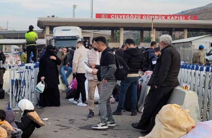 Ülkesine dönüş yapan Suriyeli: Herkes gelsin Suriye’ye, Halep’e yardım etsin