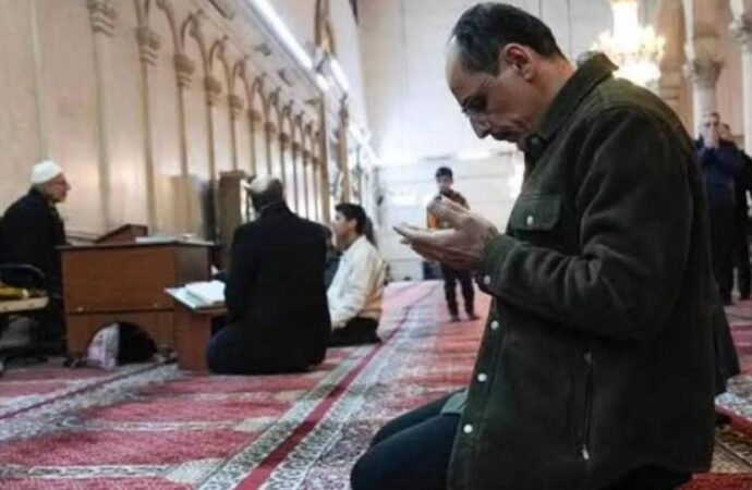 İbrahim Kalın Emevi Camii’nden ilk paylaşımını yaptı