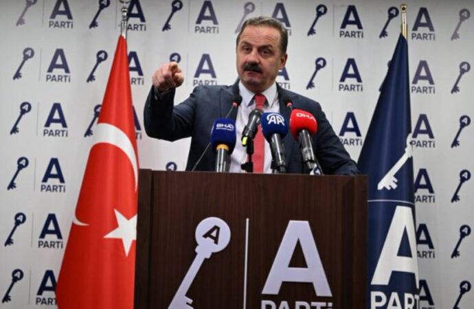 Yavuz Ağıralioğlu: Türkiye Cumhuriyeti Devleti’nin bir karış toprağını teslim etmeyeceğiz