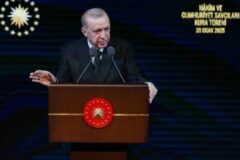 Erdoğan: Hukuk başka kanun başka, biz hukuku kanunun üstünde gören bir milletiz