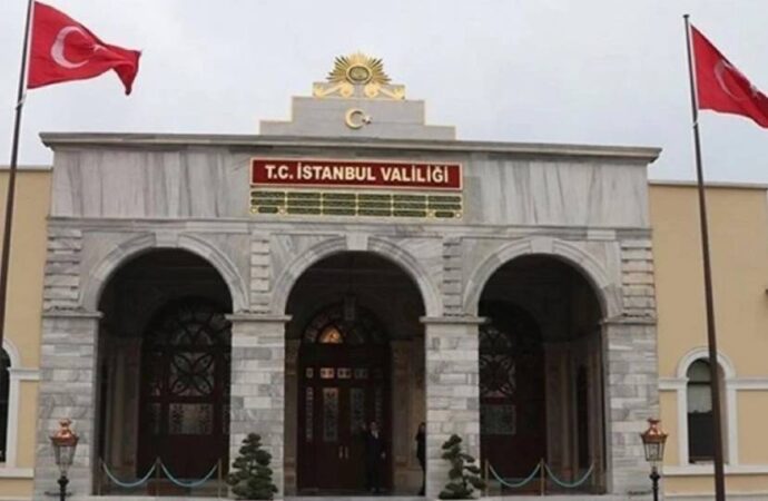 İstanbul Valiliği’nden kamu kurumlarına cuma namazı yazısı