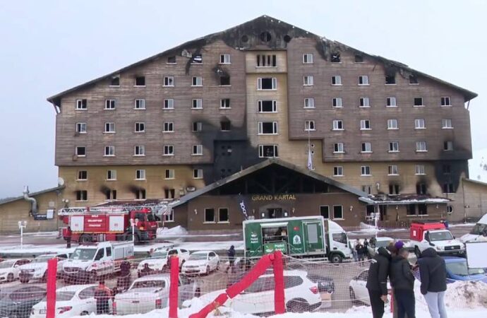 Hasar tespit raporu tamamlandı: Grand Kartal Otel yıkılacak mı?