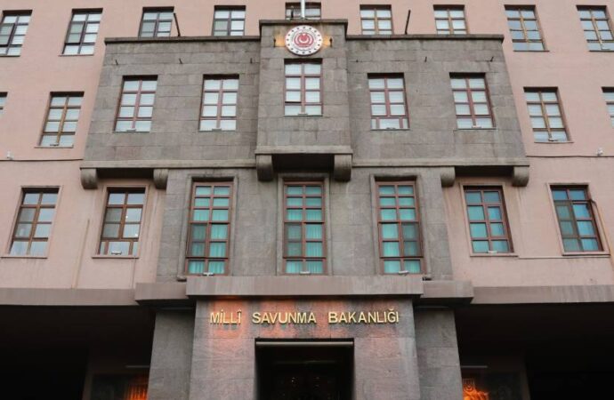 MSB: YPG’nin Tişrin Barajı’nda sivilleri canlı kalkan olarak kullanması insan hakları ihlali