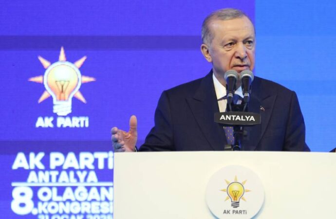 Erdoğan: Sayın Özel oturduğu koltuğun hakkını hala veremedi