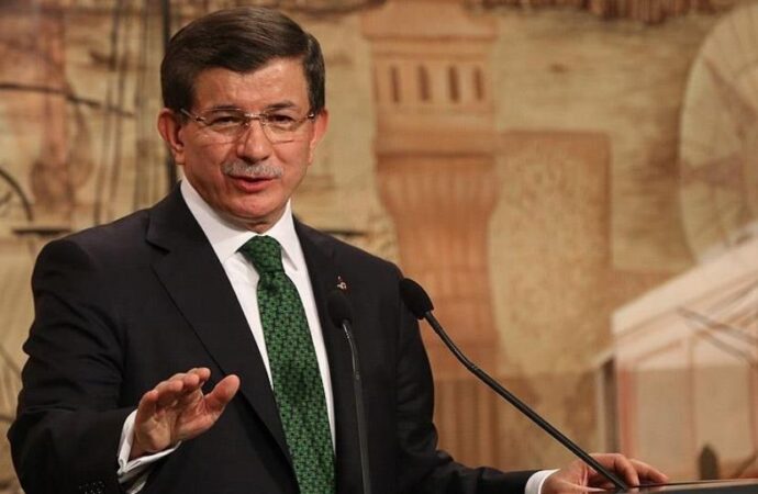 Davutoğlu, iktidar ve ana muhalefete yüklendi: “Sizin işiniz İstanbul depremine hazırlanmak”