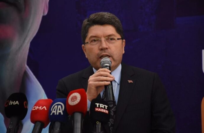 Bakan Tunç: “Hukuk güvenliğinin olmadığını söylemek hakarettir”