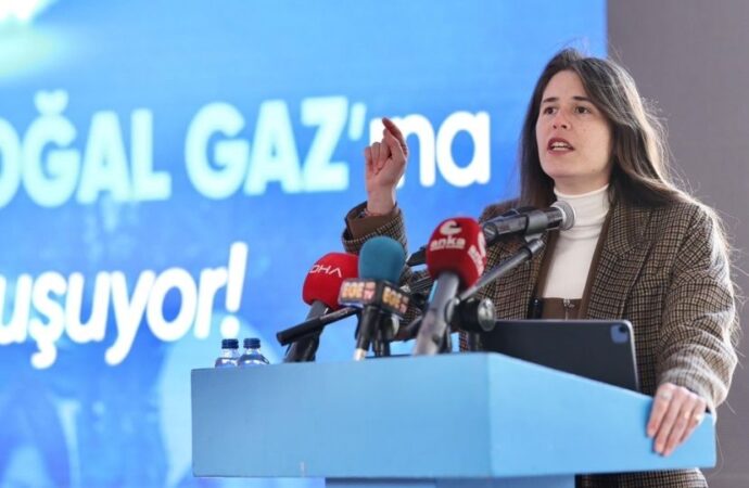 Çeşme doğal gaza kavuştu