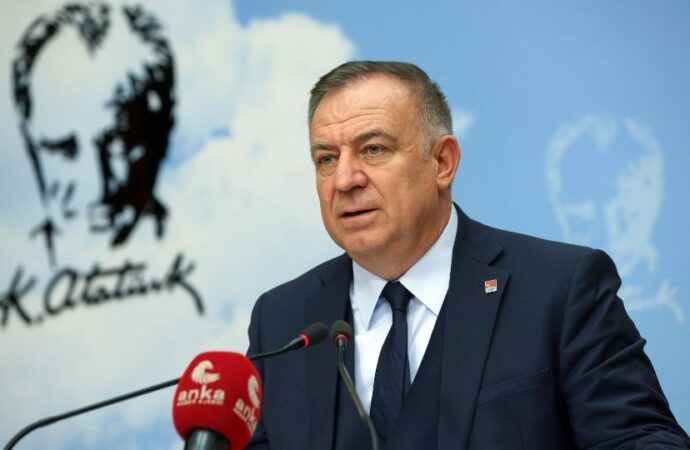 Gökan Zeybek: “Baskı ve zulüm iktidarınıza teslim olmayacağız”