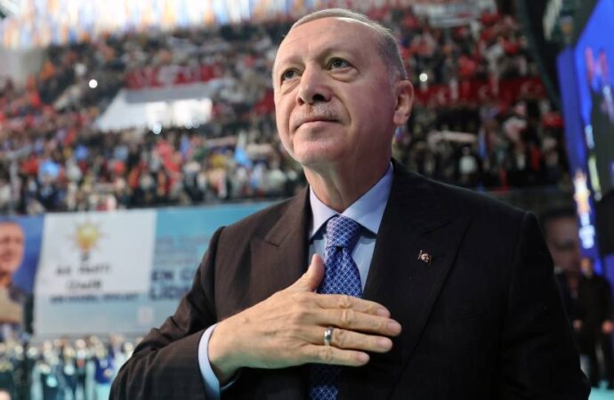 Erdoğan: Muhalefet bu kafayla iktidarı 222 yıl daha bekler