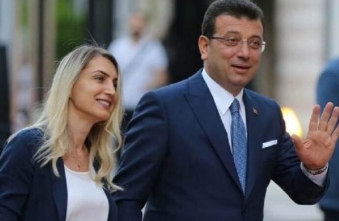 Dilek İmamoğlu: “Bugün gözaltında olan Ekrem İmamoğlu değil, anneler gençler çocuklar büyüklerimiz bugün hepimiz gözaltındayız.”