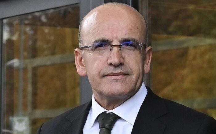Döviz rekora koştu, Bakan Şimşek’ten açıklama geldi