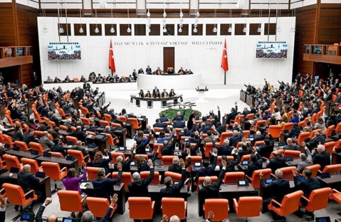 Dokunulmazlık Dosyaları Meclis’e Sunuldu: CHP ve DEM Vekilleri Dikkat Çekiyor