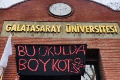 Galatasaray Üniversitesi öğrencilerinden hocalarına tam destek!