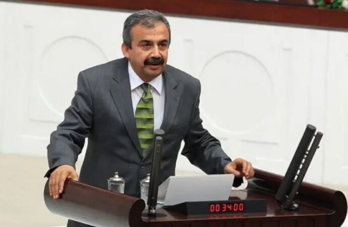 Abdullah Güler’den Sırrı Süreyya Önder’e Ziyaret: “Durumu İlk Güne Göre Daha İyi”