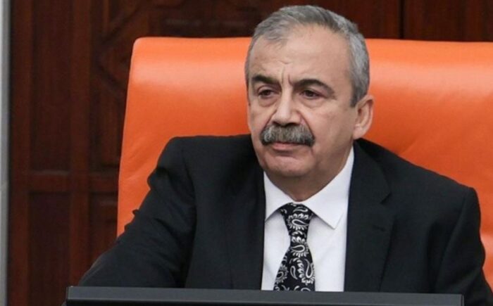 Sırrı Süreyya Önder hayatını kaybetti!