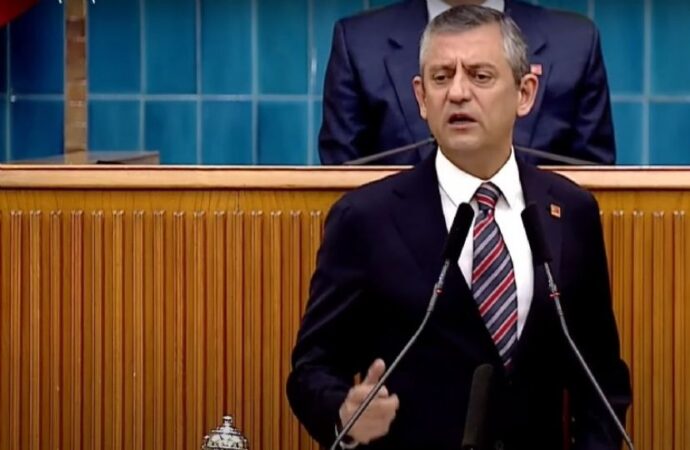 Özgür Özel’den dikkat çeken açıklama: ‘Saldırgan İmamoğlu’na suikast emri verildi’ demiş