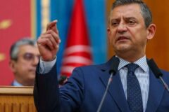 Özgür Özel’den ‘sokak hayvanları yasası’ açıklaması: “Biz bu cinayeti işlemeyiz”