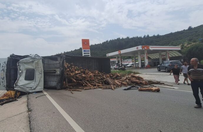 Çanakkale’de korkunç kaza: Ölü ve yaralılar var!