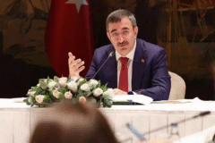 Cevdet Yılmaz: Orta vadeli program eylülde güncellenecek, enflasyonla mücadele sürecek