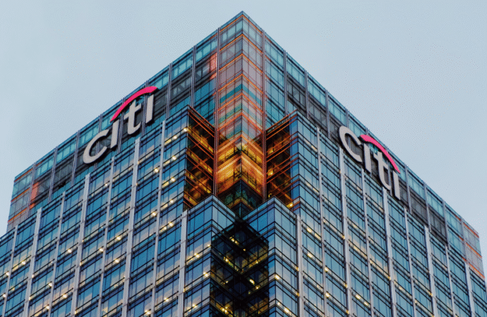 Citigroup, altın tahminini yukarı yönlü revize etti