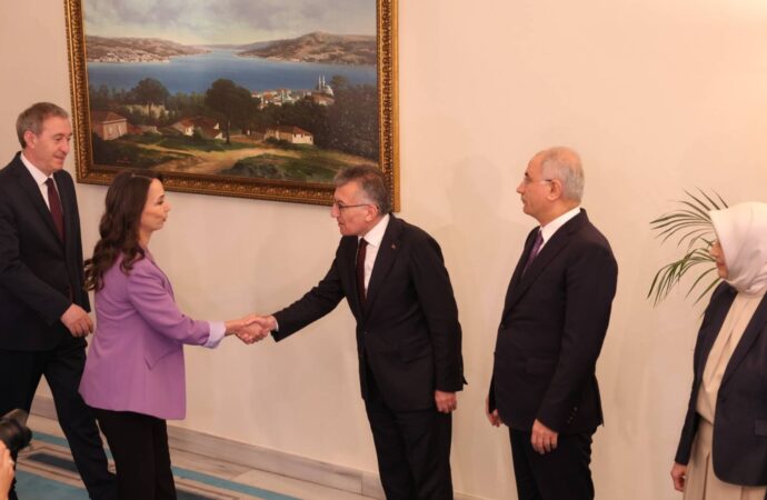 DEM Parti ziyaretlerinde sıra AK Parti’de