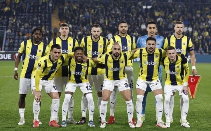 Fenerbahçe yıldız futbolcuyla yollarını ayırıyor