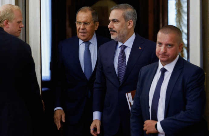 Hakan Fidan’dan Moskova’da barışa açık çağrı